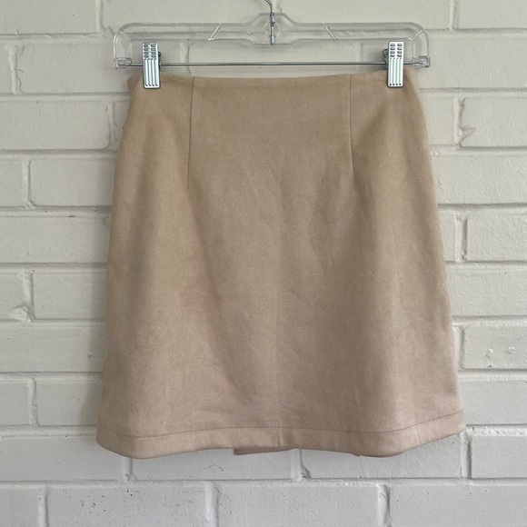 Tan Faux Suede Wrap Skirt with Ring Detail, SZ XS NWT - Picture 6 of 6
